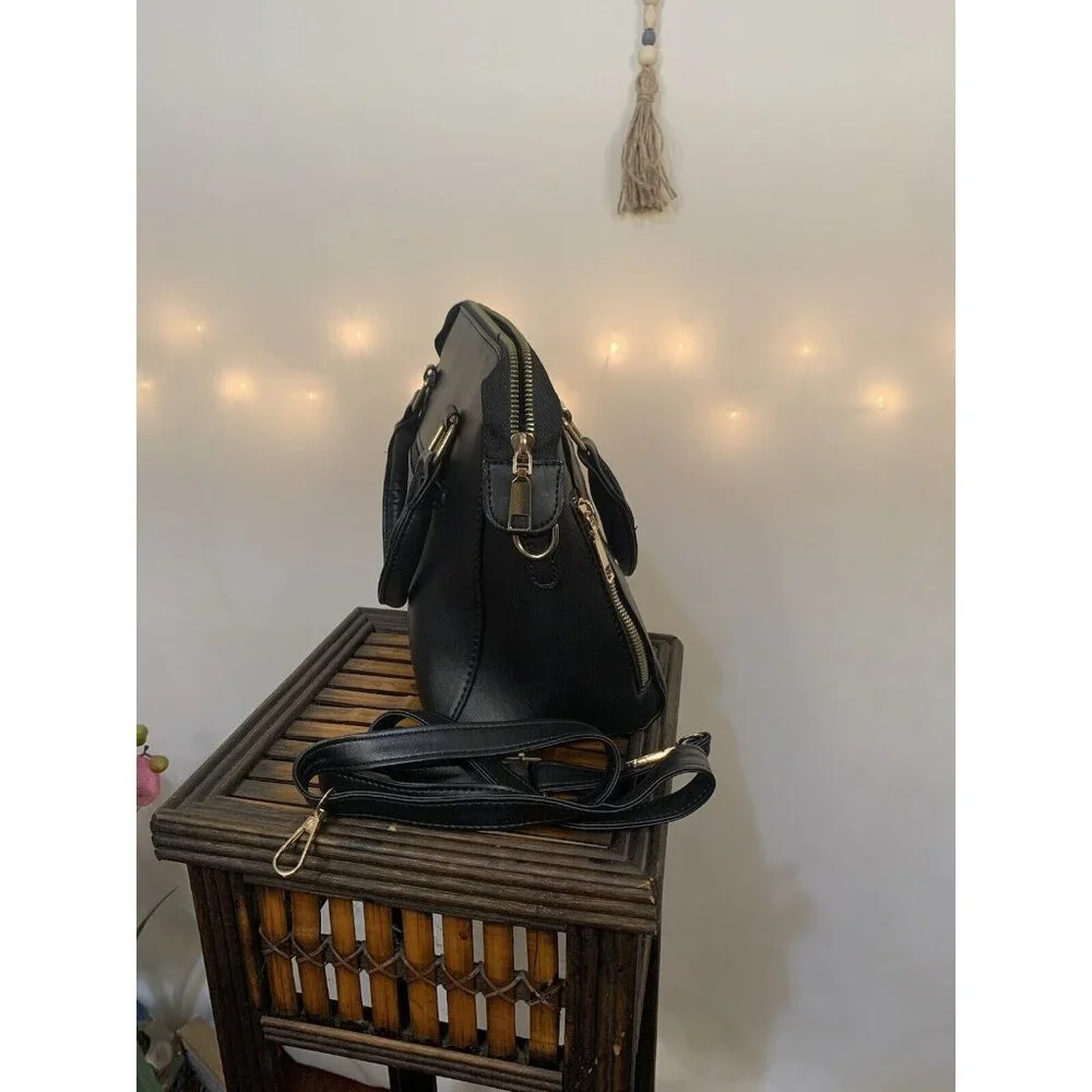 (14)Shoulders bag‎ womens midium size black color